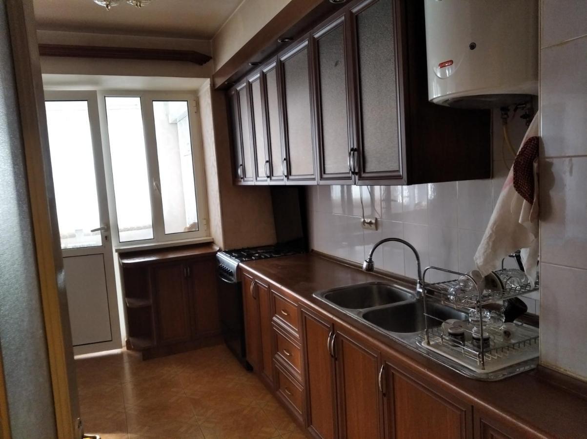 3 Room Apartment In Small Center Of Yerevan Exterior photo