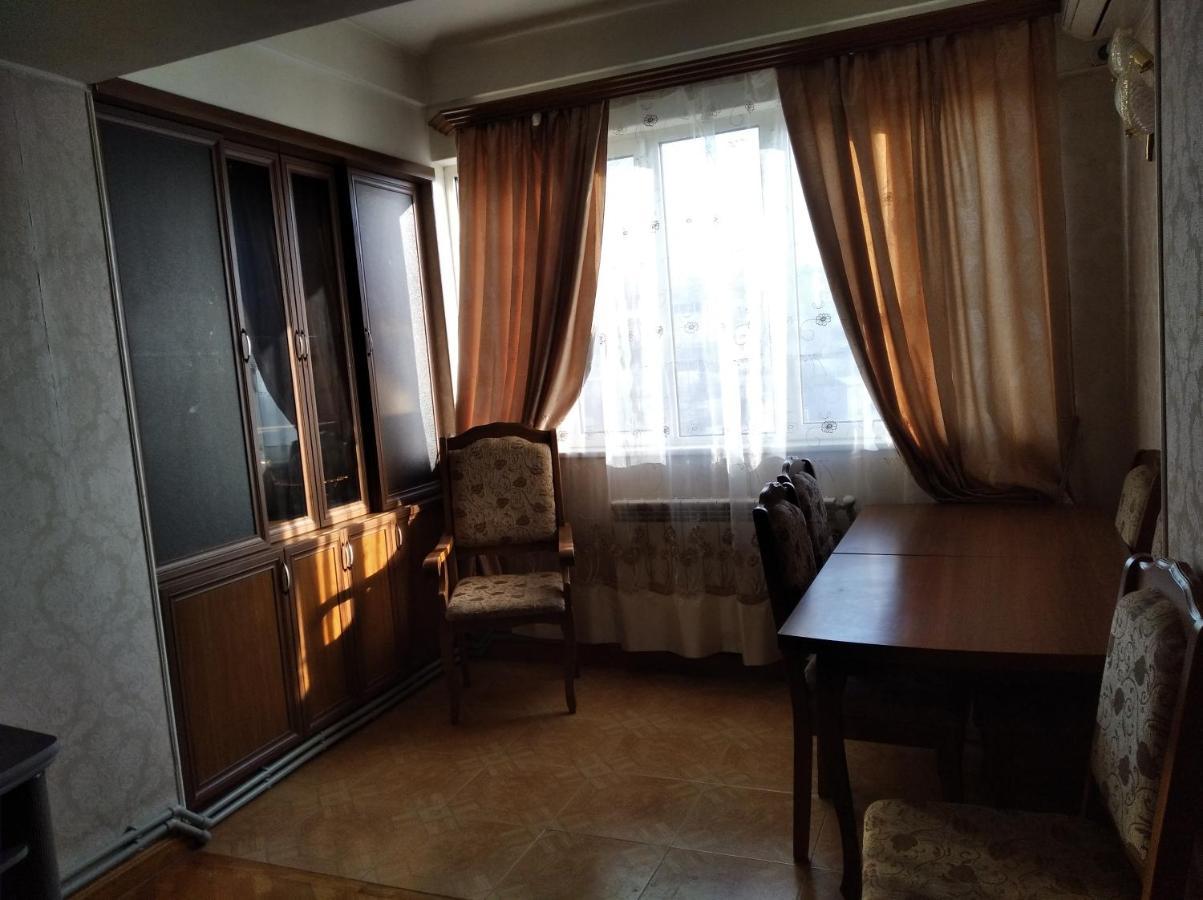 3 Room Apartment In Small Center Of Yerevan Exterior photo